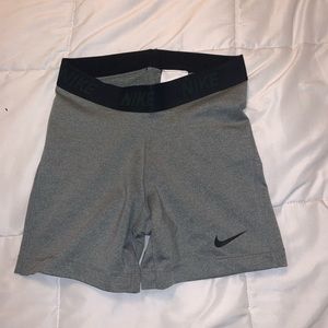 Gray Nike spandex 5”